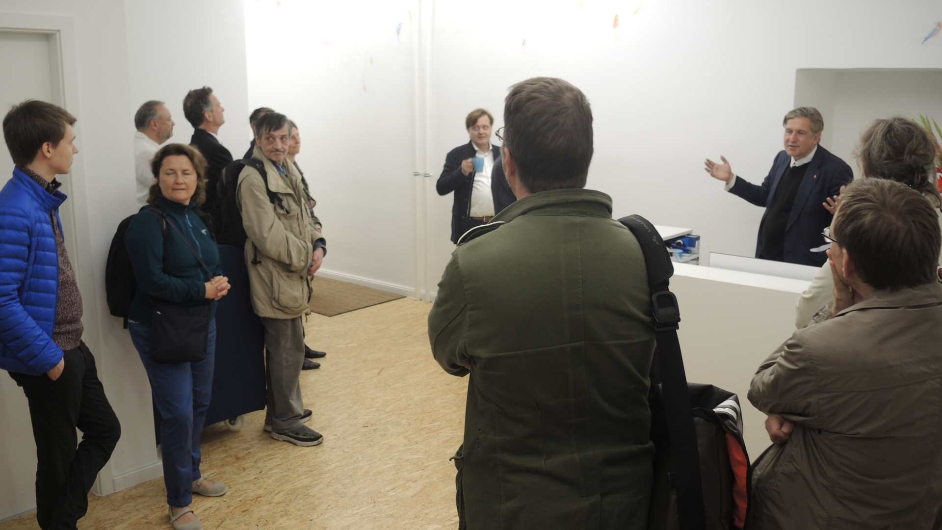 Michael Schiessl begrüßt die Gäste im Empfang der Eye Square GmbH (Foto: Norman Gebauer)